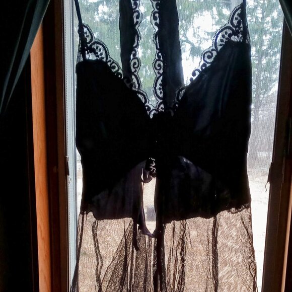 Victoria's Secret Black Lace & Silk Semi-sheer Mesh Babydoll Chemise Lingerie - Picture 12 of 16
